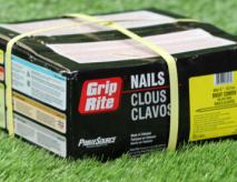 Installation Nails Synthetic Grass